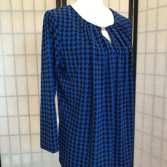 Jones New York - Pleated front Shirt - Picture 2 of 11